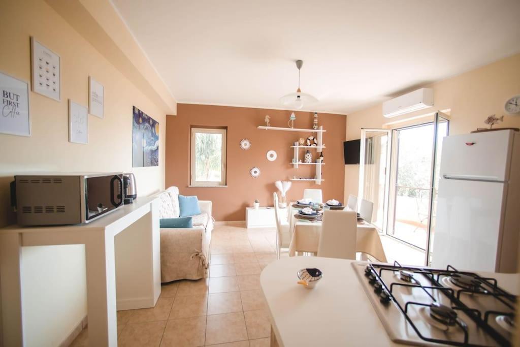 Artemide Apartment Montepaone Lido Екстериор снимка